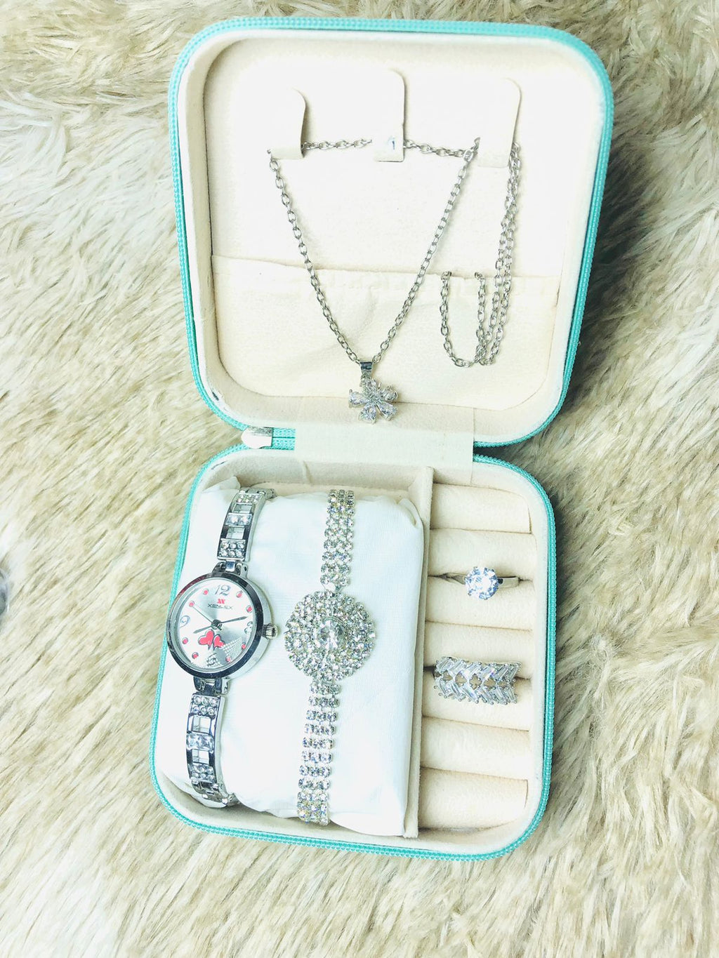 WHITE JEWLERY GIFT BOX